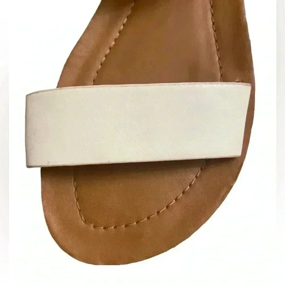 Cat & Jack White Ankle Straps Adjustable Girls Flat Sandals Casual Sz 2